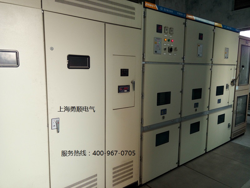 繽紛炫彩 配電柜生產(chǎn)車(chē)間的智能加工新美學(xué)